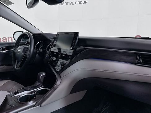 Used 2022 Toyota Camry XLE w/ Cold Weather Package image 27