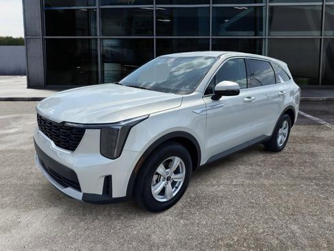 New 2026 Kia Sorento LX image 3