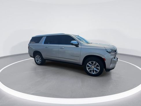 Used 2023 Chevrolet Suburban Premier RWD image 2