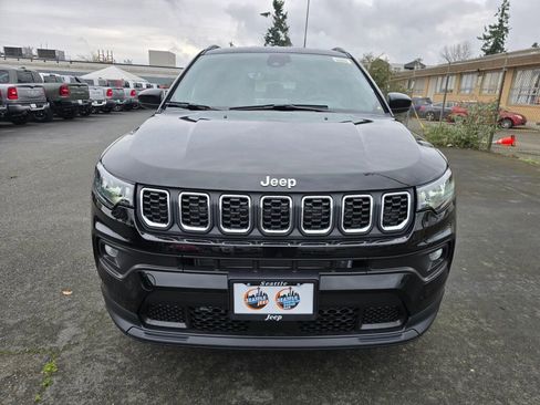 New 2026 Jeep Compass Latitude image 3