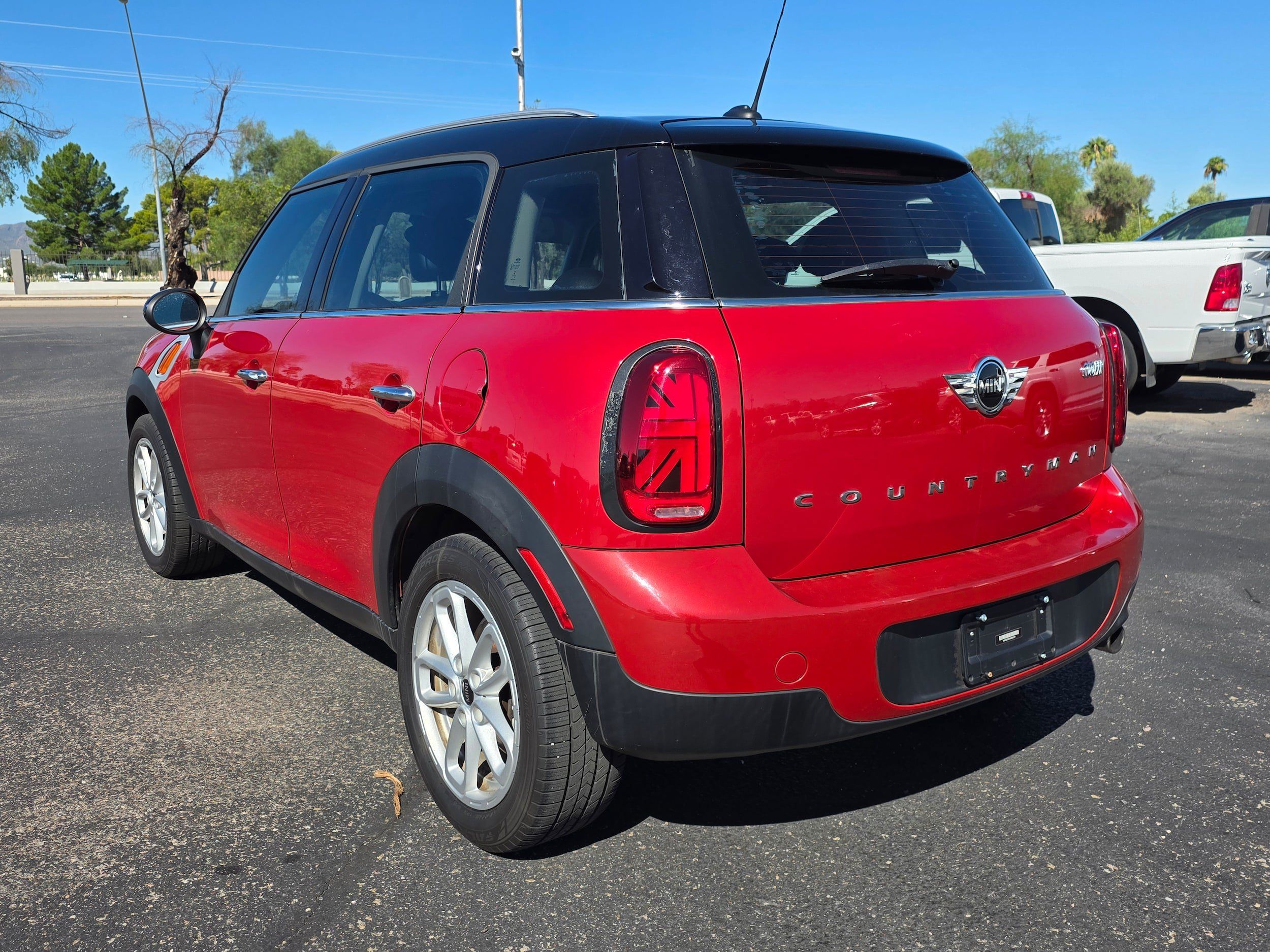 Used 2016 MINI Cooper Countryman FWD image 3