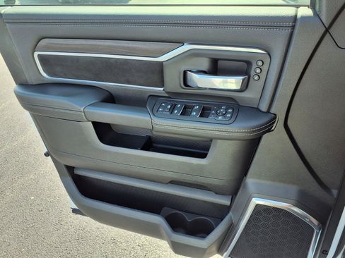 Used 2026 RAM 2500 Laramie AWD/4WD image 25