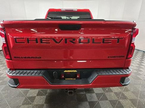 Used 2020 Chevrolet Silverado 1500 Custom w/ Custom Value Package AWD/4WD image 4