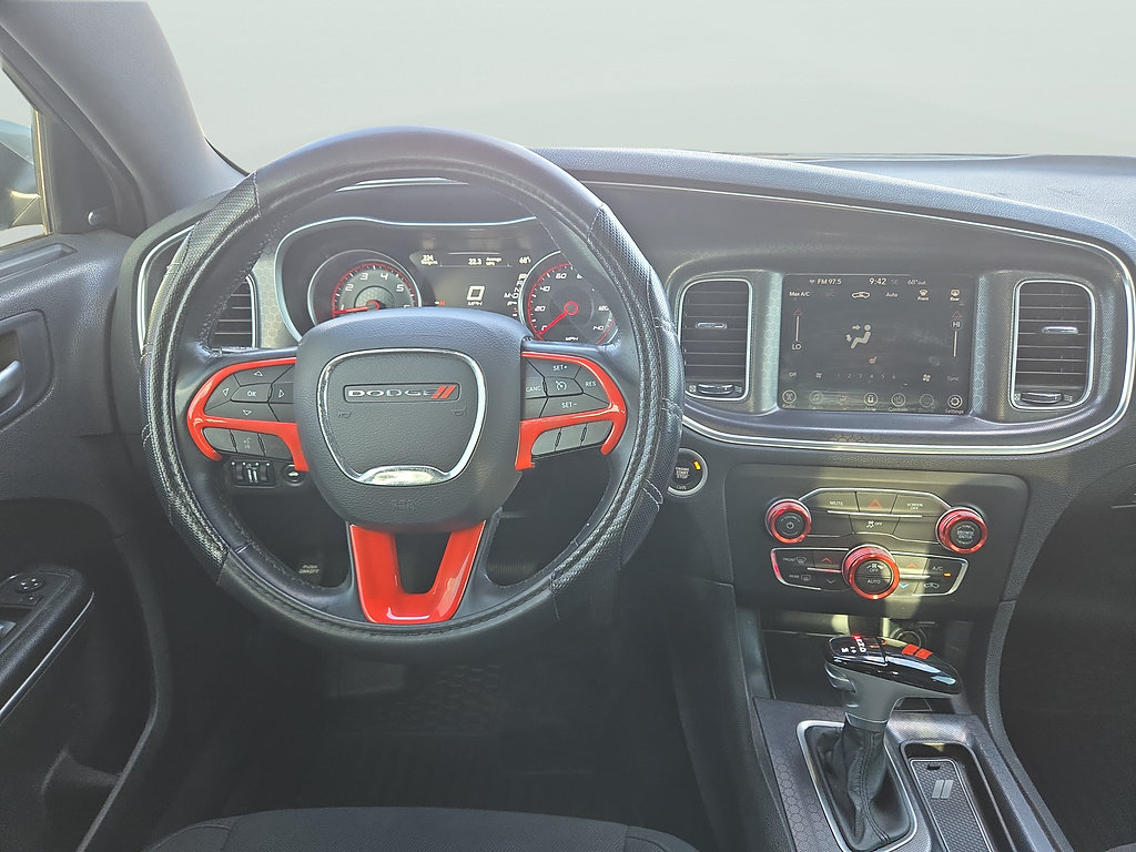 Used 2017 Dodge Charger SXT RWD image 12
