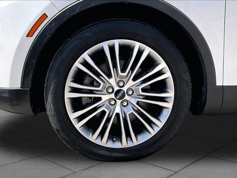 Used 2016 Lincoln MKX Reserve FWD image 11