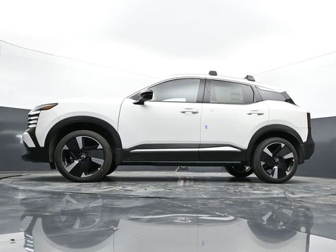 New 2026 Nissan Kicks SR w/ SR Premium Package image 34