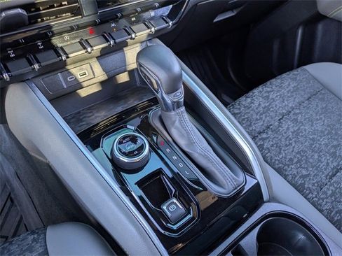 Used 2024 Chevrolet Colorado ZR2 w/ Safety Package image 25