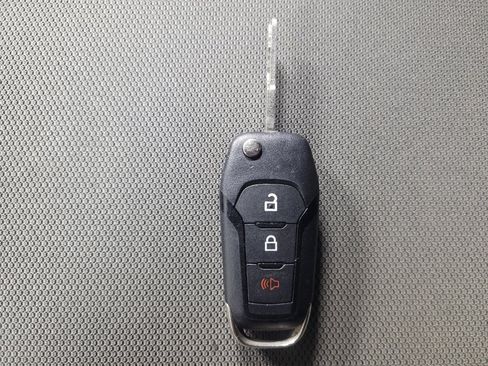 Used 2016 Ford F150 XLT w/ Equipment Group 301A Mid image 32