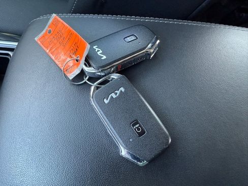 Used 2022 Kia Sorento SX Prestige image 48