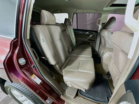 Used 2018 Lexus GX 460 w/ Navigation Package image 34