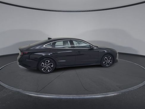 Used 2025 Hyundai Sonata SEL FWD image 17