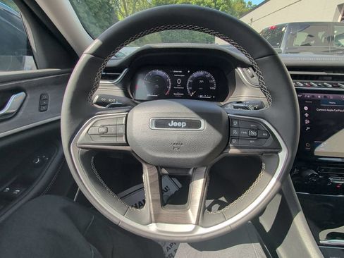 Used 2024 Jeep Grand Cherokee L Limited AWD/4WD image 22
