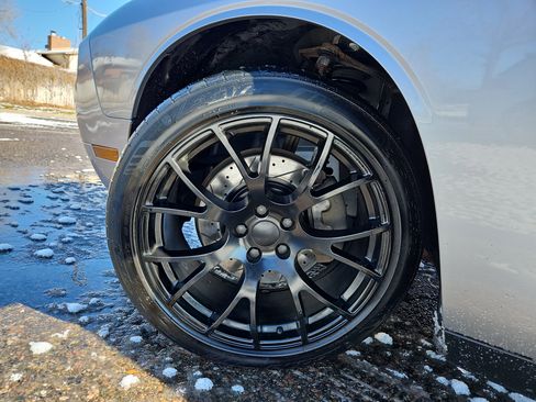 Used 2014 Dodge Challenger R/T image 18