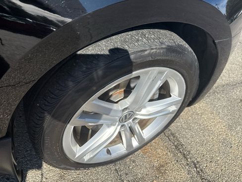 Used 2015 Volkswagen Passat 1.8T SE image 25