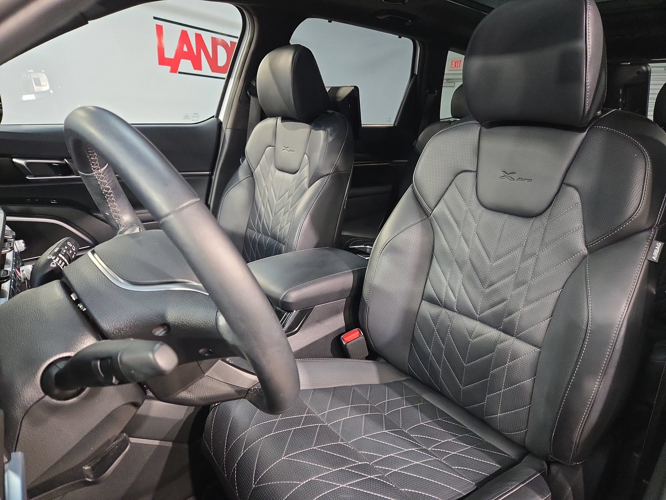 Used 2025 Kia Telluride SX Prestige X-Pro AWD/4WD image 24