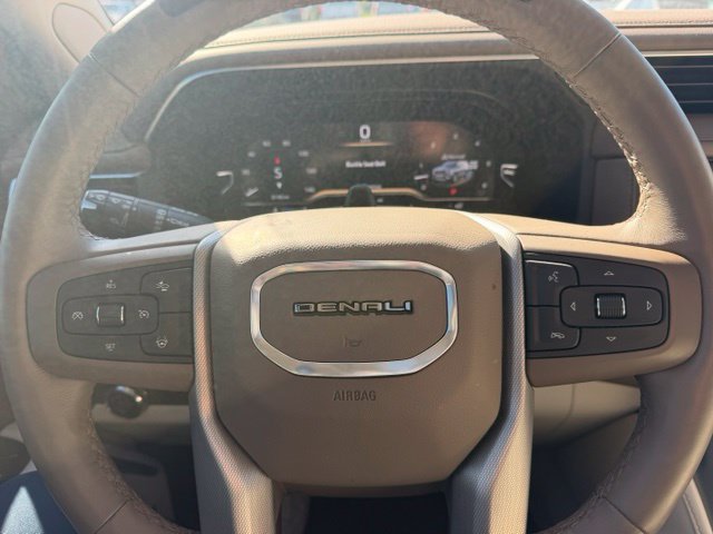 Used 2024 GMC Yukon Denali w/ Advanced Technology Package AWD/4WD image 16