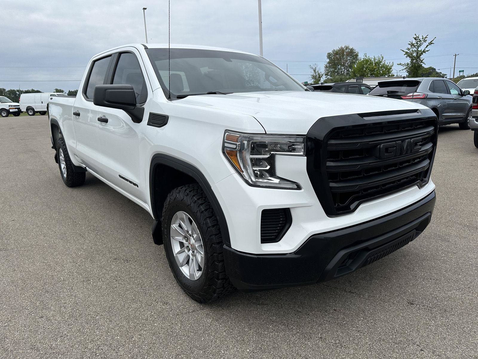 Used 2019 GMC Sierra 1500 4x4 Crew Cab w/ Convenience Package image 6