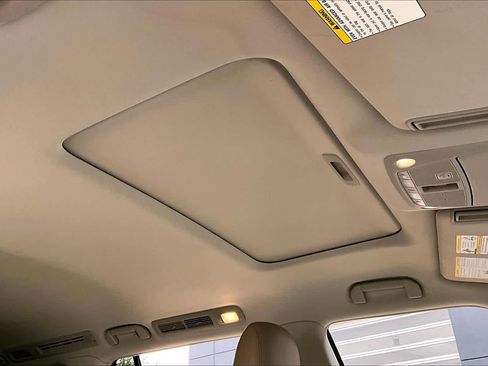 Used 2019 Nissan Armada SL w/ Premium Package image 13