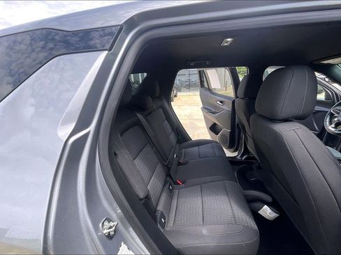 Used 2026 Chevrolet Equinox LT FWD image 24
