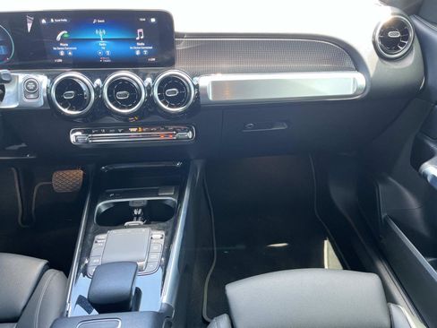 Used 2023 Mercedes-Benz GLB 250 4MATIC image 13