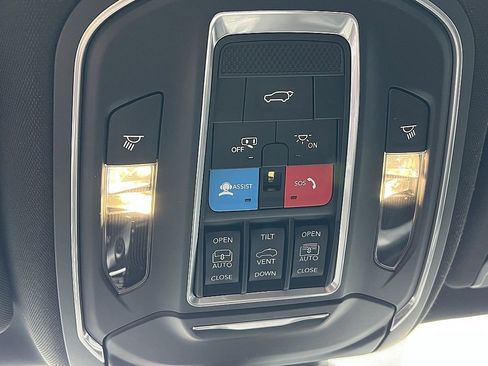 Used 2022 Jeep Wagoneer Series III image 20