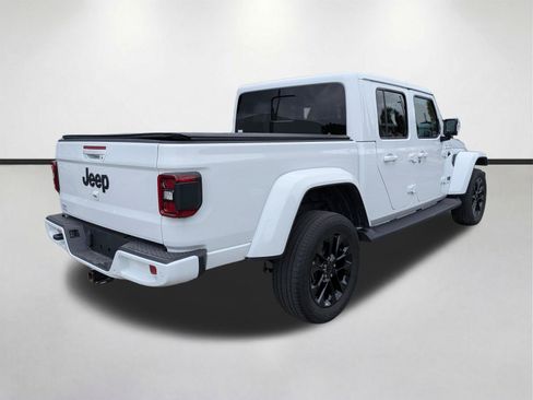 Used 2023 Jeep Gladiator Overland AWD/4WD image 4