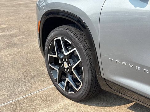 New 2026 Chevrolet Traverse High Country FWD image 18