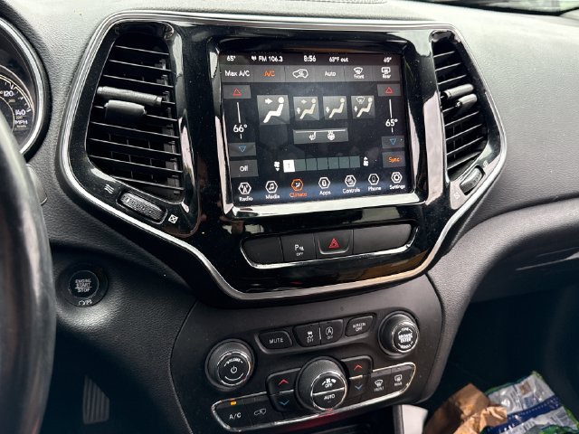 Used 2020 Jeep Cherokee Limited AWD/4WD image 28