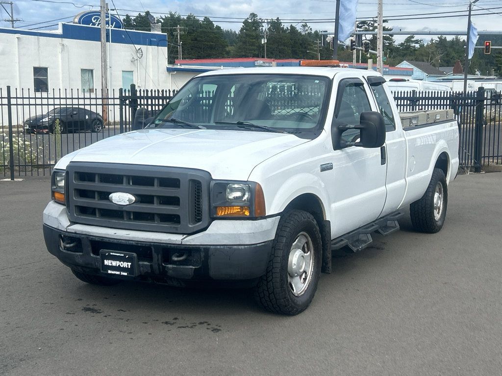 Used 2005 Ford F350 XLT RWD image 4