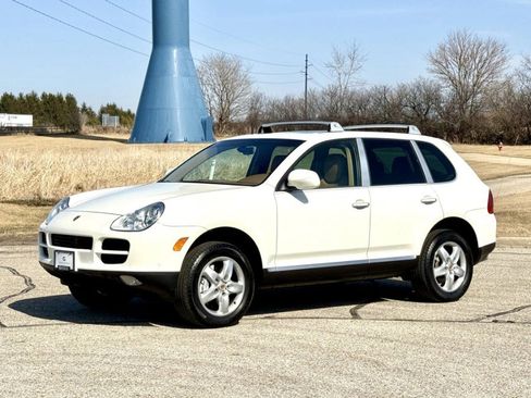 Used 2004 Porsche Cayenne S image 1
