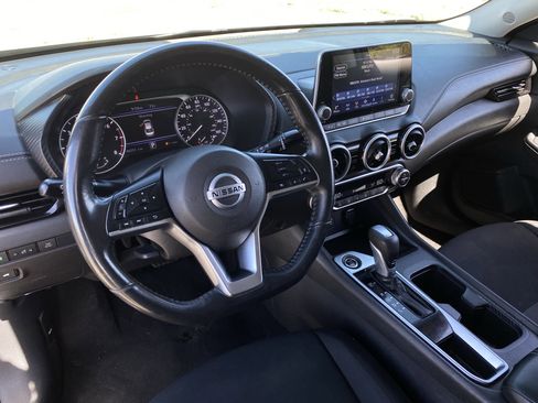 Used 2021 Nissan Sentra SV FWD image 17