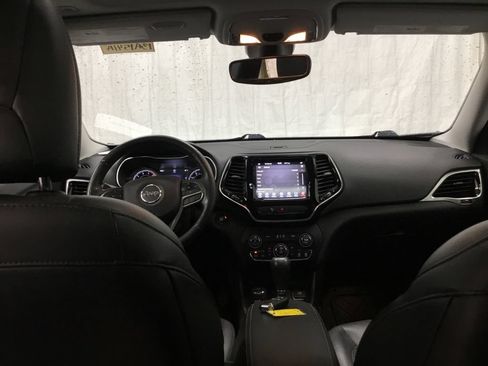 Used 2019 Jeep Cherokee Limited AWD/4WD image 39