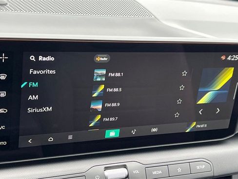 New 2025 Kia K4 EX image 20