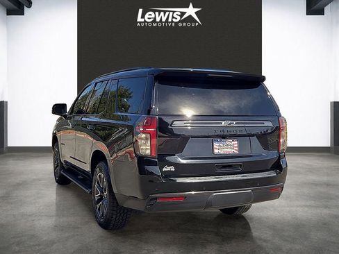 Used 2021 Chevrolet Tahoe Z71 w/ Z71 Off-Road Package AWD/4WD image 3
