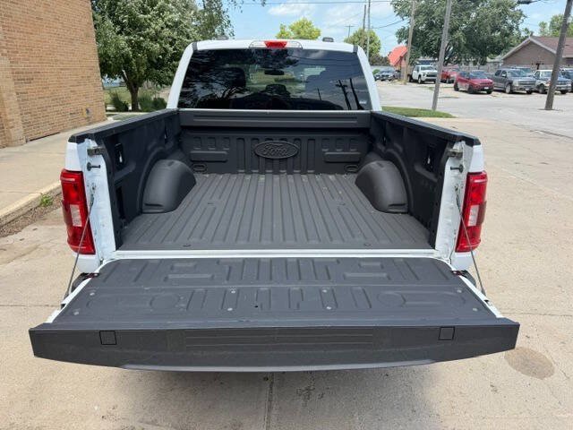 Used 2022 Ford F150 XLT w/ Trailer Tow Package AWD/4WD image 6