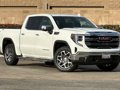 Certified 2023 GMC Sierra 1500 SLT w/ SLT Premium Package image 2
