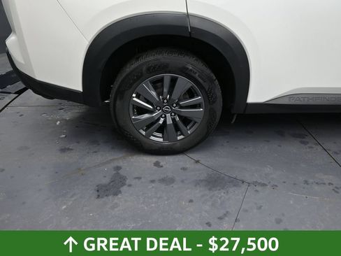 Used 2024 Nissan Pathfinder SV AWD/4WD image 13