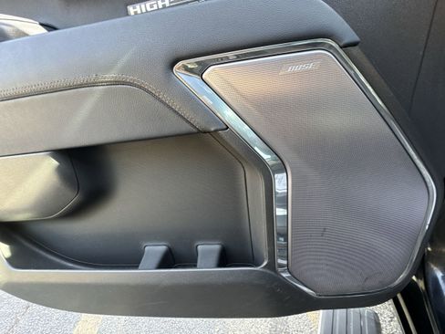 Used 2022 Chevrolet Silverado 1500 High Country w/ High Country Premium Package image 25