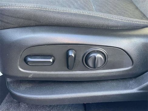 Used 2021 Chevrolet Equinox LT image 15