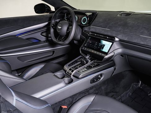 New 2025 Aston Martin Vanquish image 19