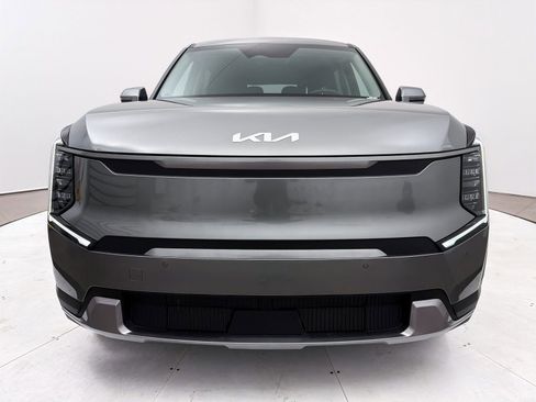 Used 2024 Kia EV9 Light Long Range image 12