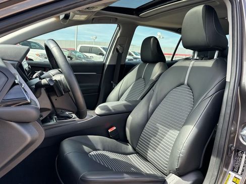 Used 2023 Toyota Camry SE w/ Audio Upgrade Package image 6