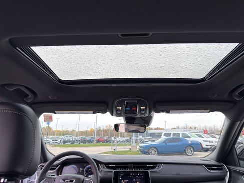 New 2025 Jeep Grand Cherokee Altitude w/ Trailer Tow Package image 28