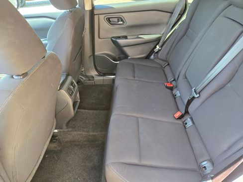 Used 2024 Nissan Rogue S AWD/4WD image 13