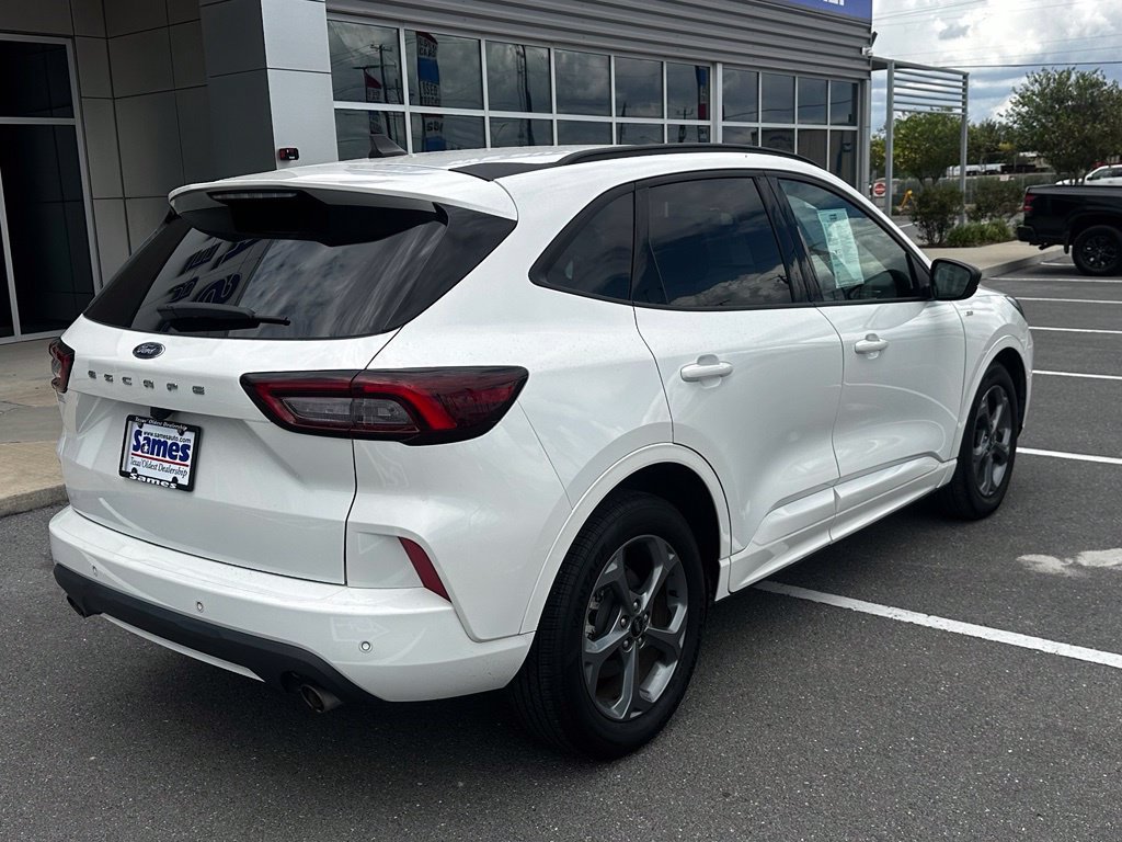 Used 2023 Ford Escape ST-Line w/ Tech Pack #1 FWD image 12
