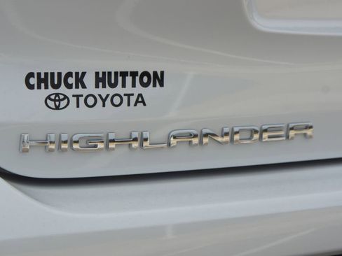 Certified 2025 Toyota Highlander Limited image 19
