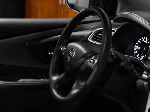 Used 2022 Nissan Murano S FWD image 14