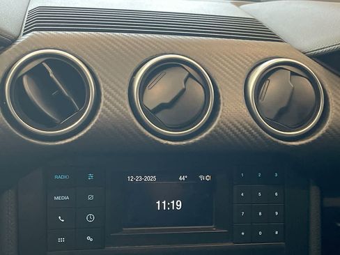 Used 2019 Ford Mustang Coupe image 16