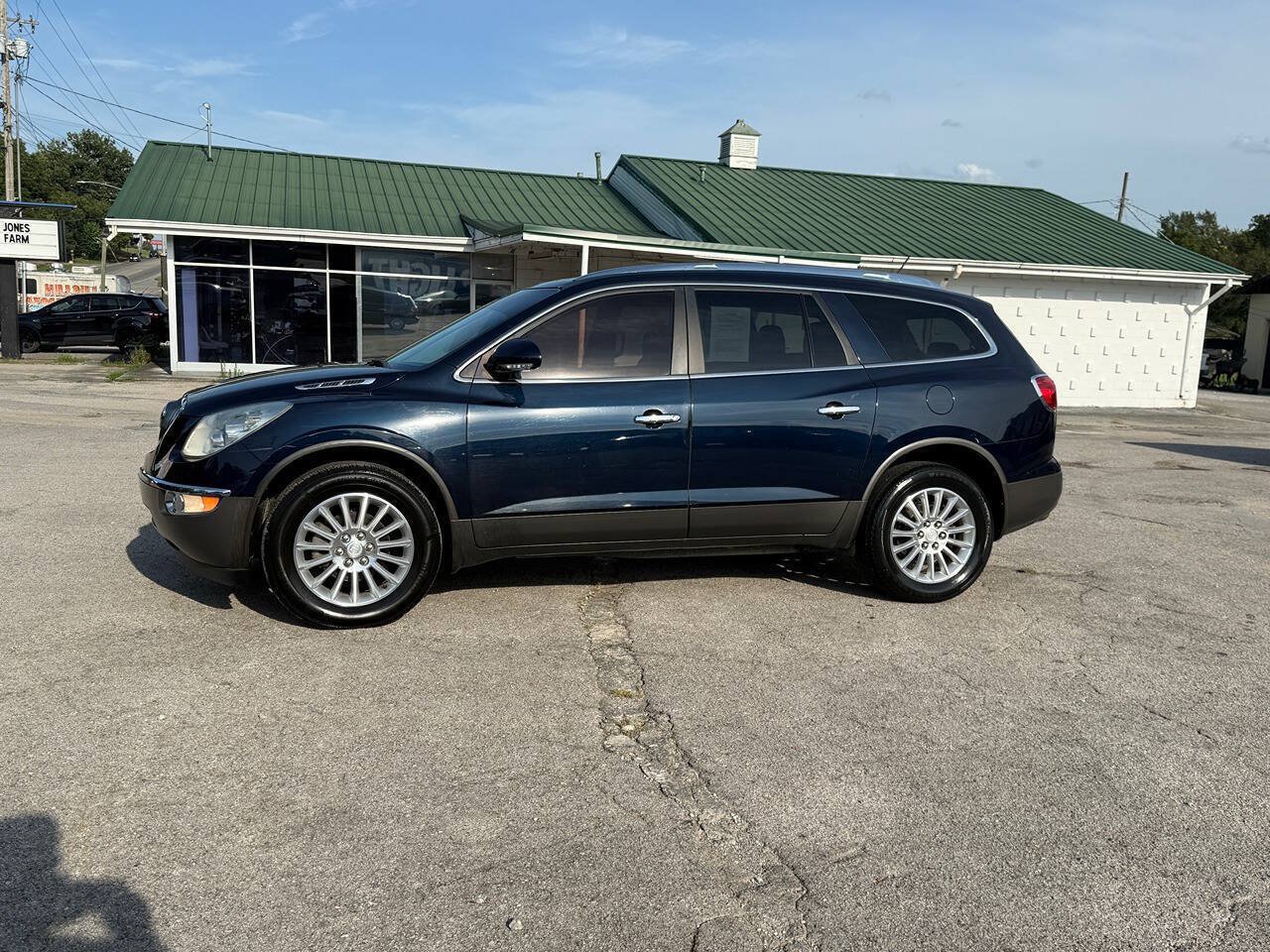 Used 2012 Buick Enclave FWD image 2