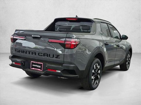 New 2026 Hyundai Santa Cruz SEL FWD image 2